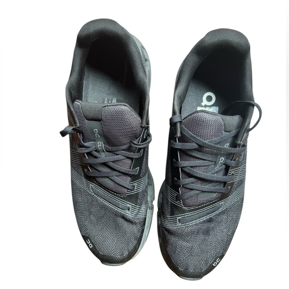 On Running Black Sneakers - Picture 6 of 13